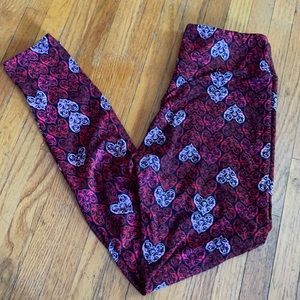 LuLa Roe Valentine’s Day heart print leggings